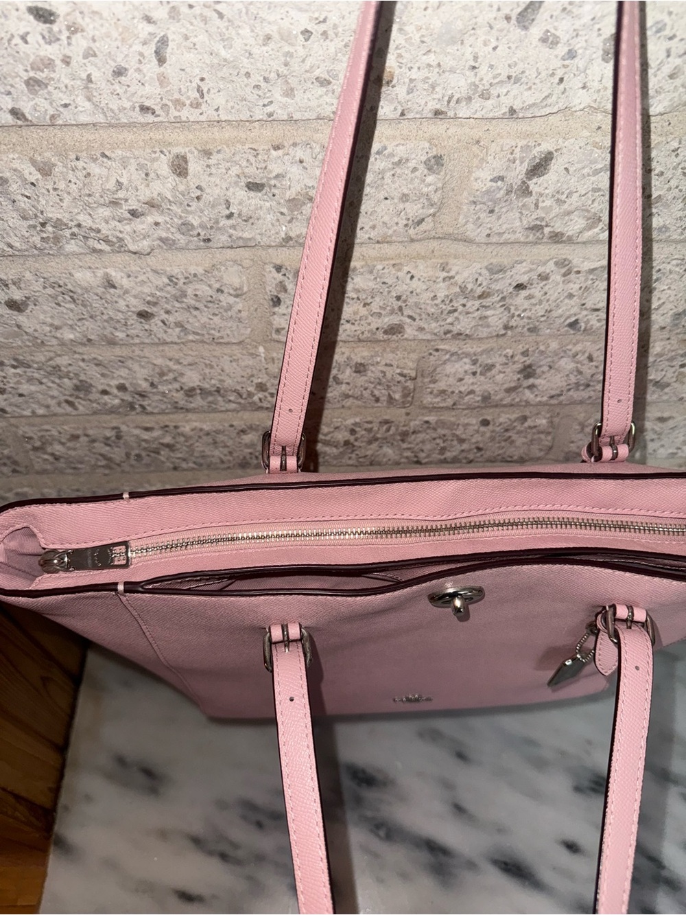 Coach Pink Large Leather Tote with Turnlock and Hangtag - Picture 5 of 14